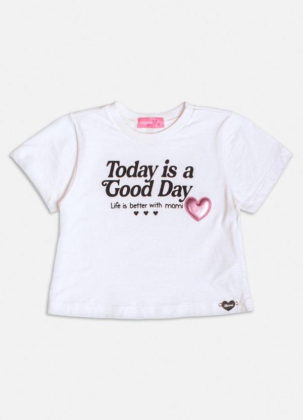 Blusa Off com Patch de Coração Branco