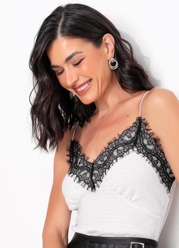 Blusa Off White em Malha Texturizada