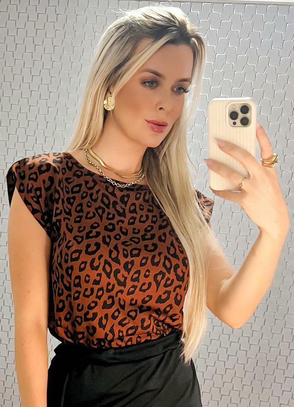Vista 2 Blusa Oncinha com Ombro Deslocado Moda Pop Moda Pop
