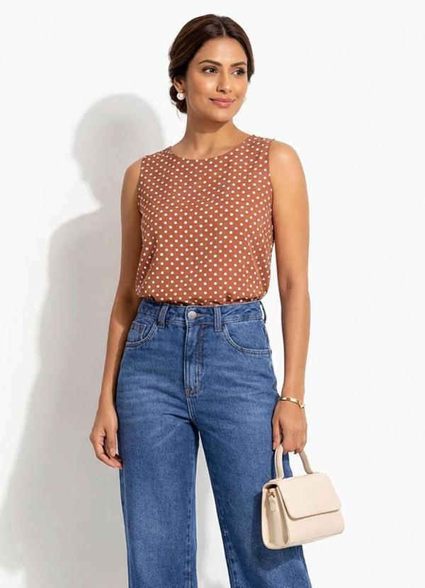 Blusa Marrom em Tecido Plano Maquinetado