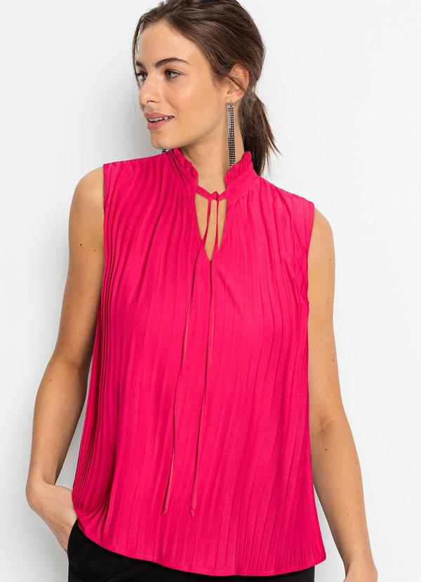 Blusa Rosa em Malha Crepe Plissado.