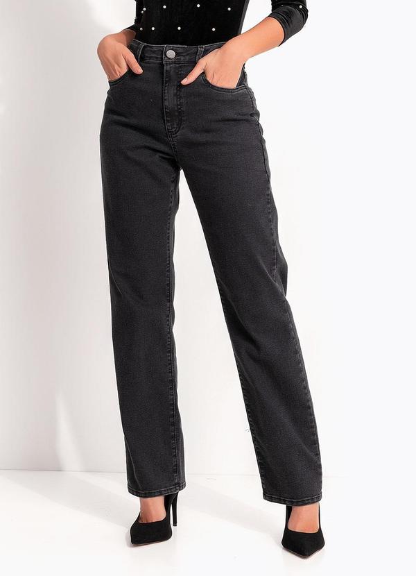 Calça Reta Preto em Jeans