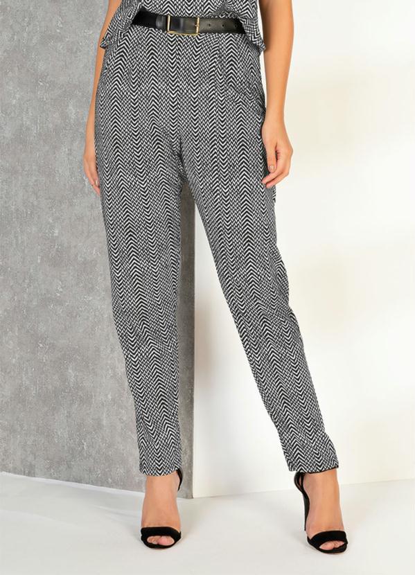 Calça Chevron Preto com Pregas