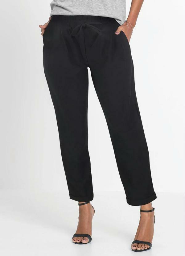 Calca Jogger com Bolsos Preta