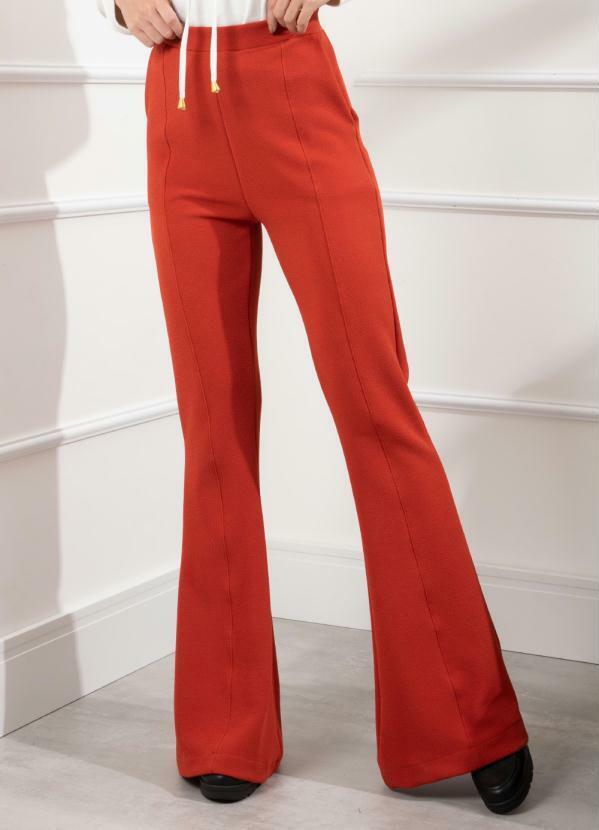 Calça Flare Ferrugem com Bolsos