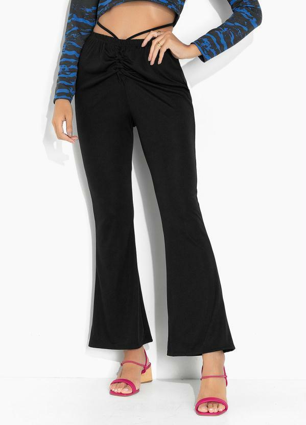 Calça Preta Flare com Amarração na Cintura