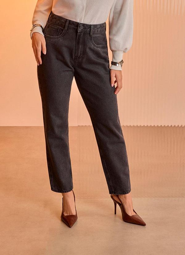 Calça Mom Jeans com Cintura Alta Preto
