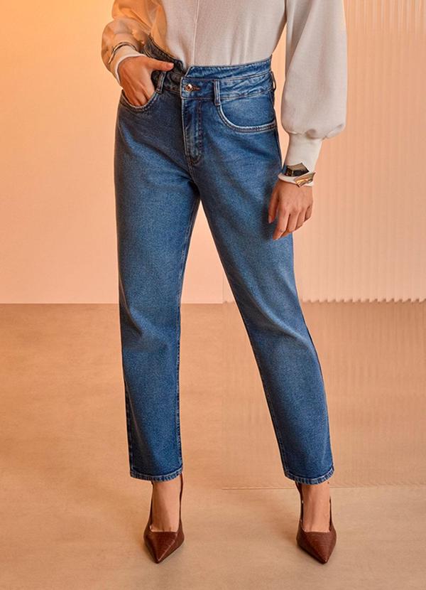 Calça Mom Jeans de Cintura Alta Azul