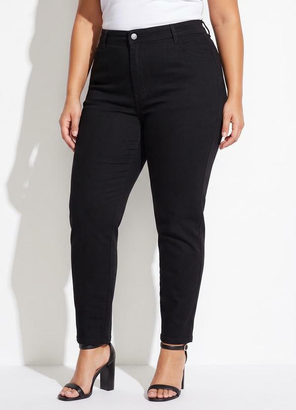 Calça Mom Jeans Plus Size Preto