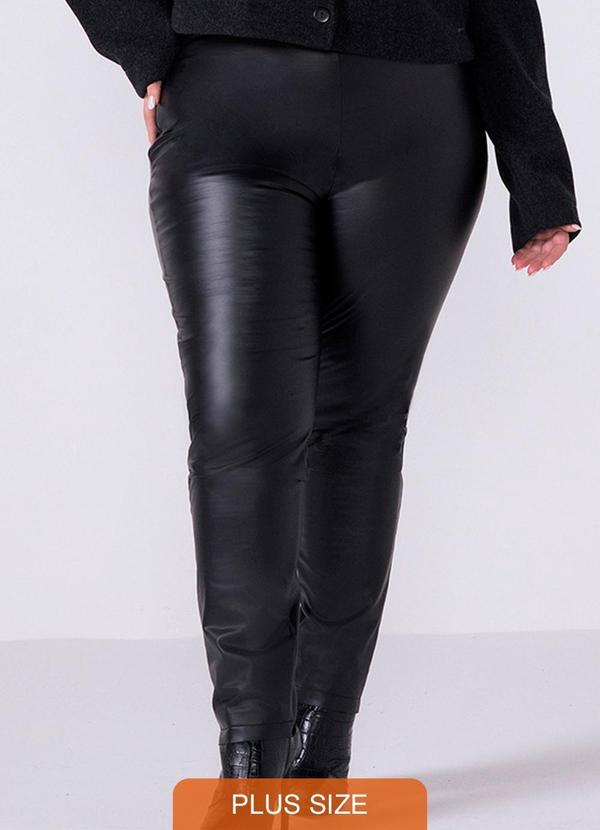 Calça Feminina Resinada com Zíper Preto