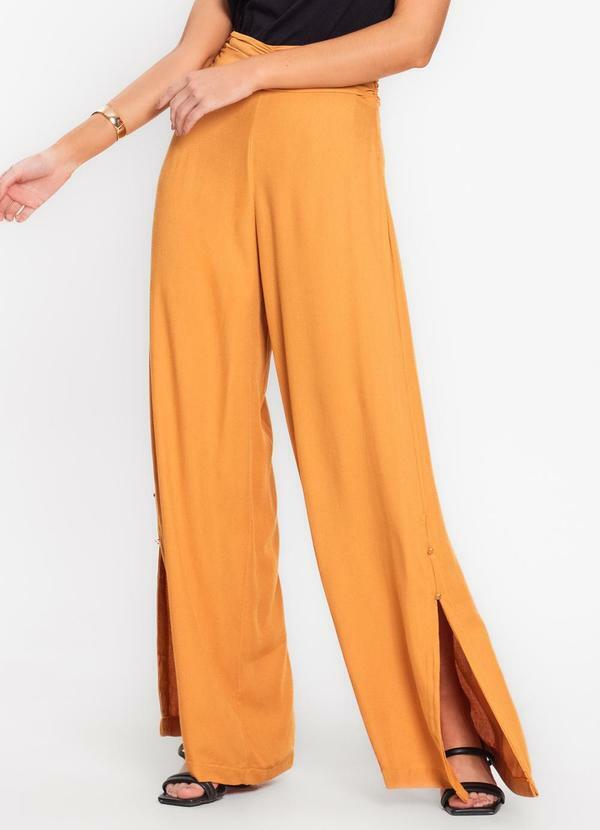 Vista 2 Calça Feminina Pantalona em Viscose Marrom Endless Endless
