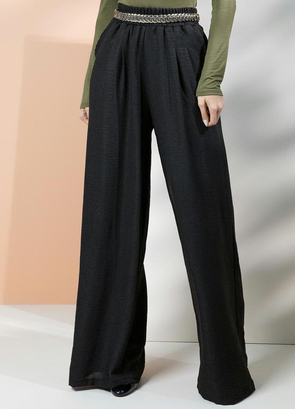 Vista 2 Calça Pantalona Preta com Pregas e Bolsos Quintess Quintess