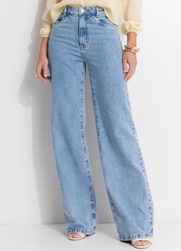 Calça Wide Leg Jeans Claro em Jeans