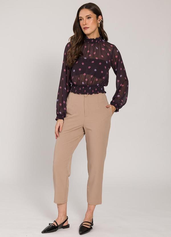 Calça Carrot em Alfaiataria Marrom