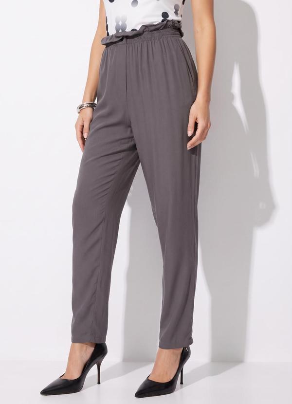 Calça Cinza em Viscose Plana