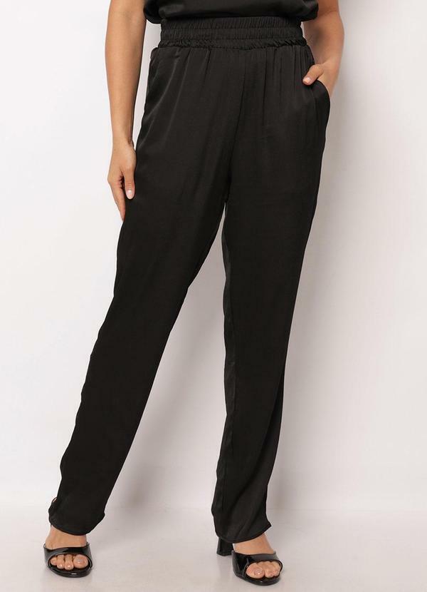 Calça Feminina Reta Acetinada Preta