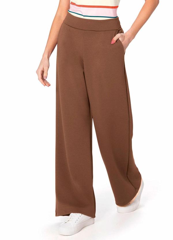 Calça Reta em Suedine Premium Marrom