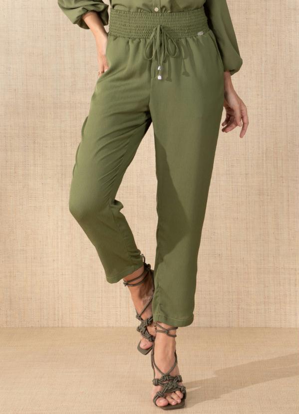 Calça Verde Cintura Alta com Elástico na Cintura