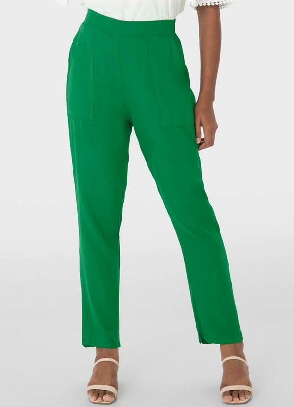 Calça Verde Reta Feminina em Viscolinho