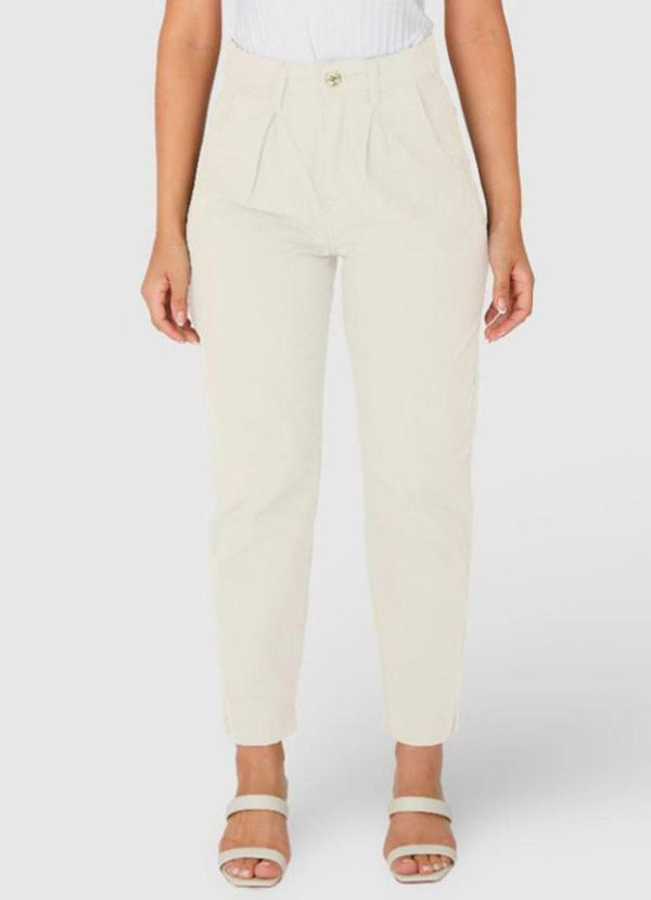 Calça Off White Carrot Cintura Alta em Sarja
