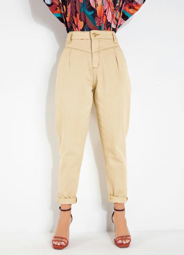 Calça Sawary Bege Mom Jeans com Bolsos