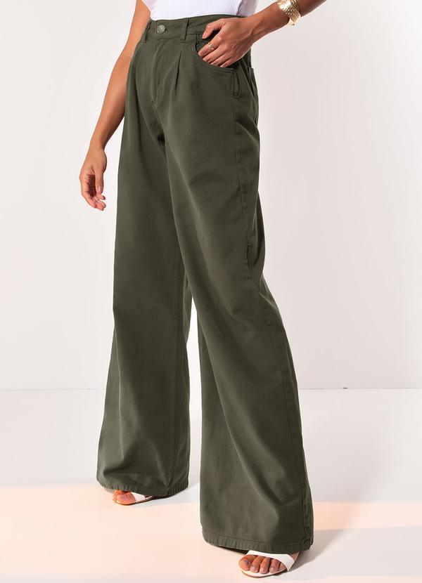 Calça Verde Militar em Sarja com Bolsos