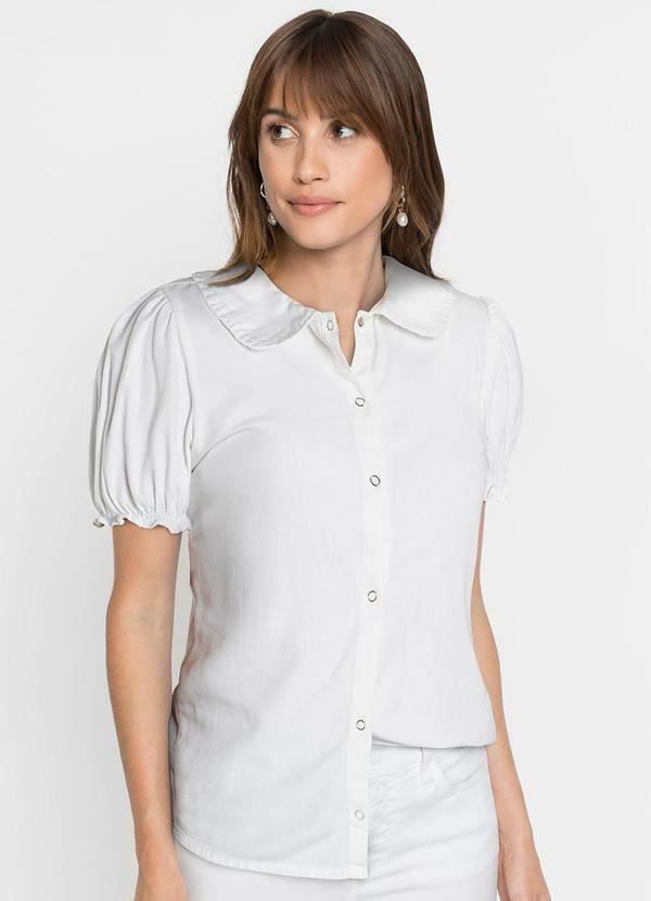 Blusa Branca em Jeans Leve