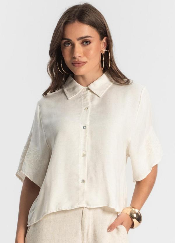 Camisa Feminina em Viscolinho Bege