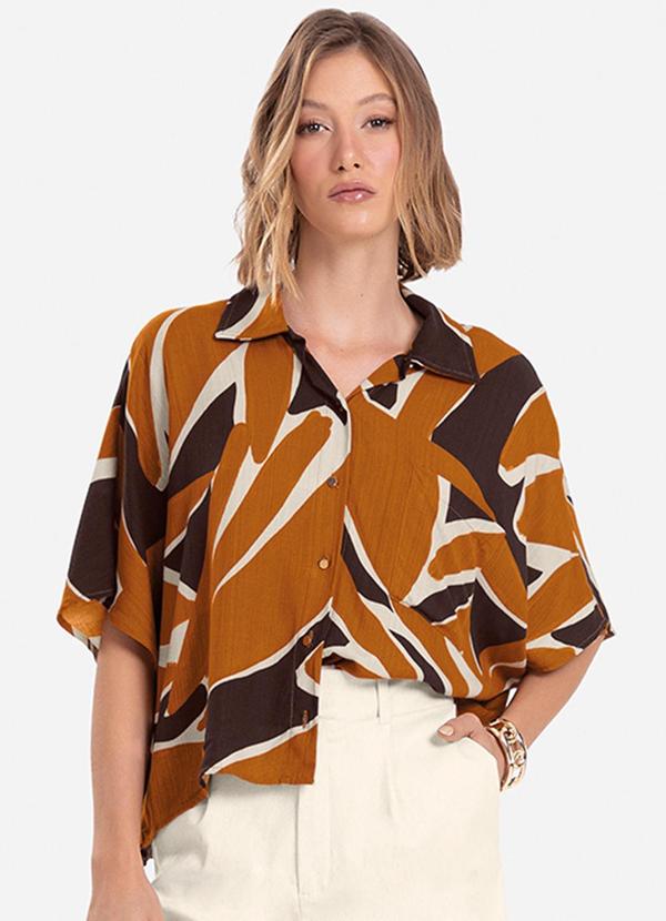 Camisa Feminina Estampada Marrom