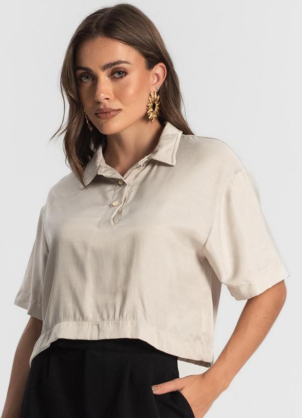 Camisa Feminina Manga Curta Bege