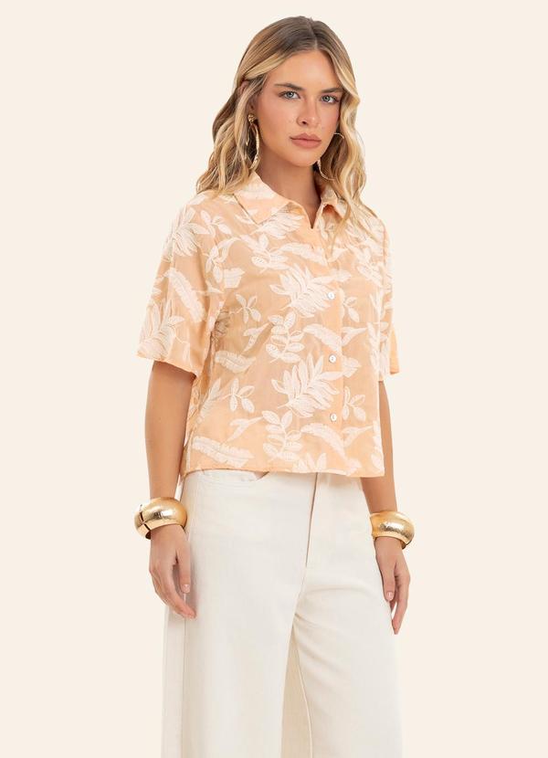 Camisa Feminina Manga Curta Bordada Bege