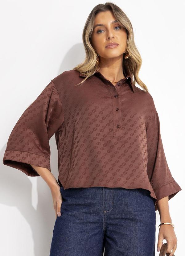 Camiseta Marrom