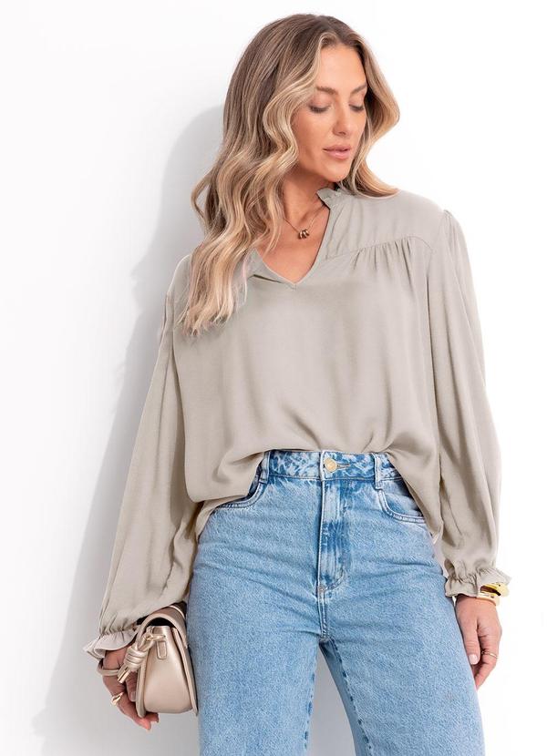Blusa Areia em Viscose Plana