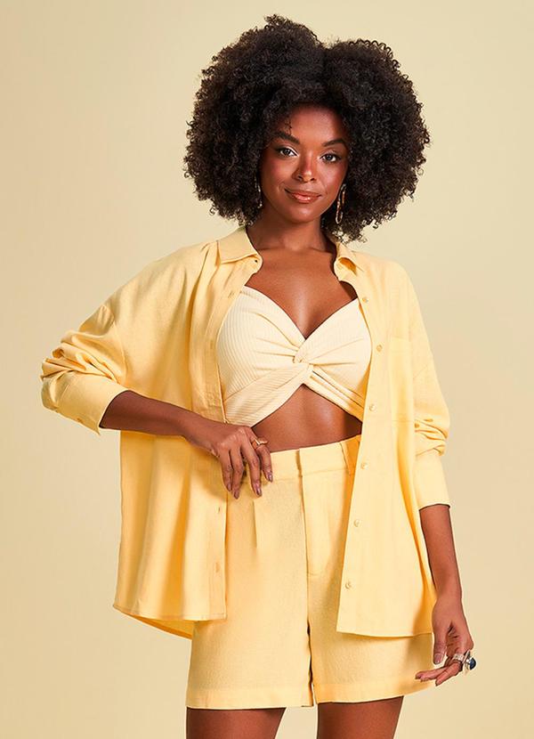 Vista 2 Camisa em Plano Linen com Botões Amarelo Doce Trama Doce Trama