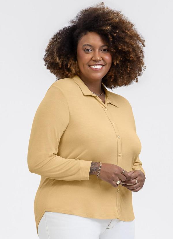 Camisa em Viscose Amarelo Claro