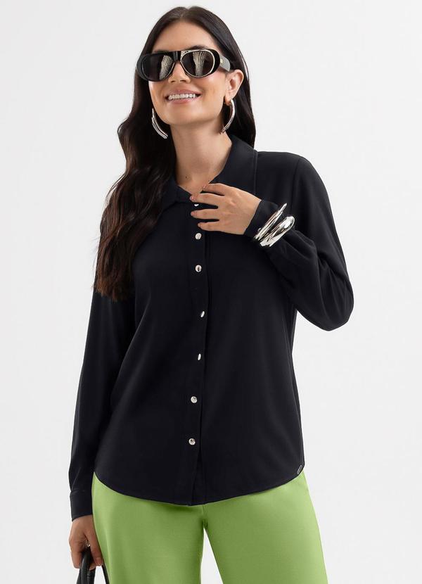 Camisa em Viscose Creponada Leve Preto