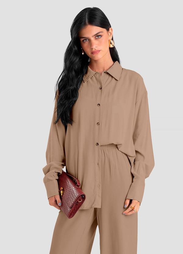 Camisa Feminina Oversized em Tecido Marrom