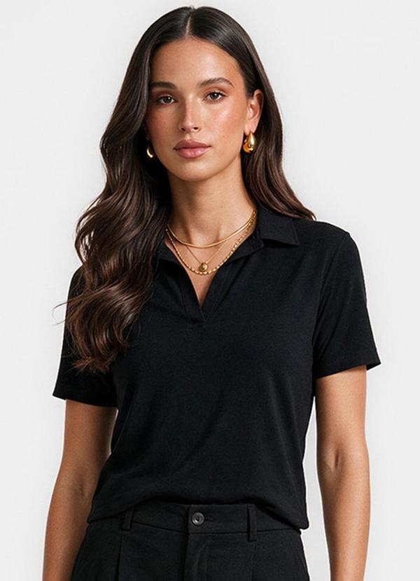 Polo Feminina em Tecido Viscose Creponada Preto