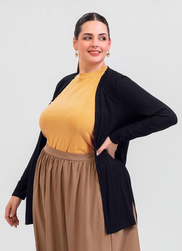 Cardigã Plus Size em Canelado Preto