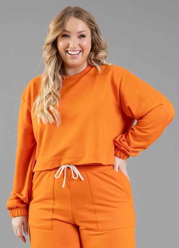 Vista 2 Blusão Cropped Moletom Adulto Laranja JUST BASIC JUST BASIC