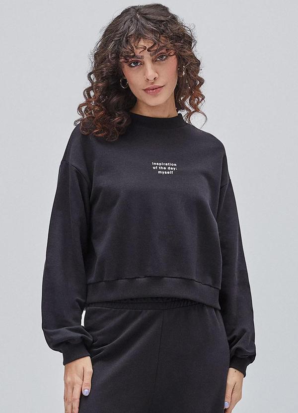 Casaco Black de Moletom Preto