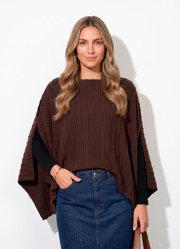 Poncho Marrom em Tricô