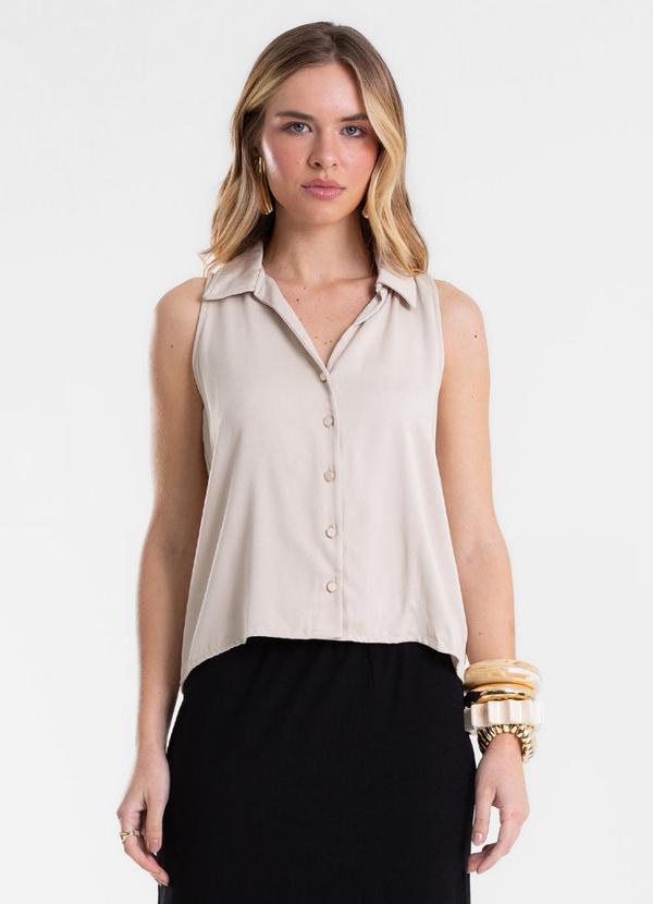 Camisa Feminina sem Manga Decote V Bege