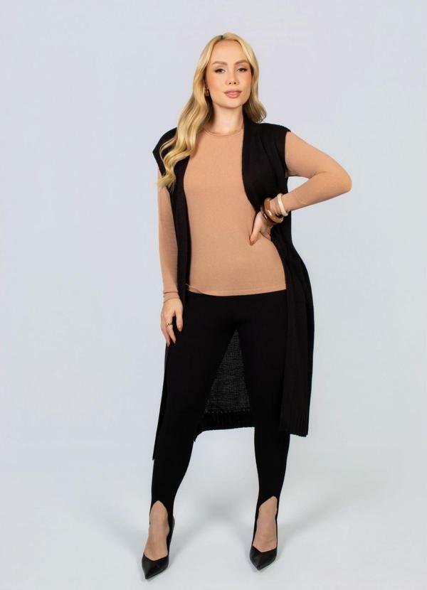 Colete Alongado em Tricot com Bolsos Preto