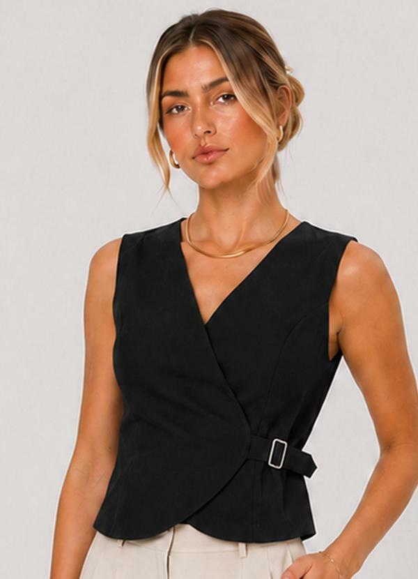 Colete Feminino em Alfaiataria Preto