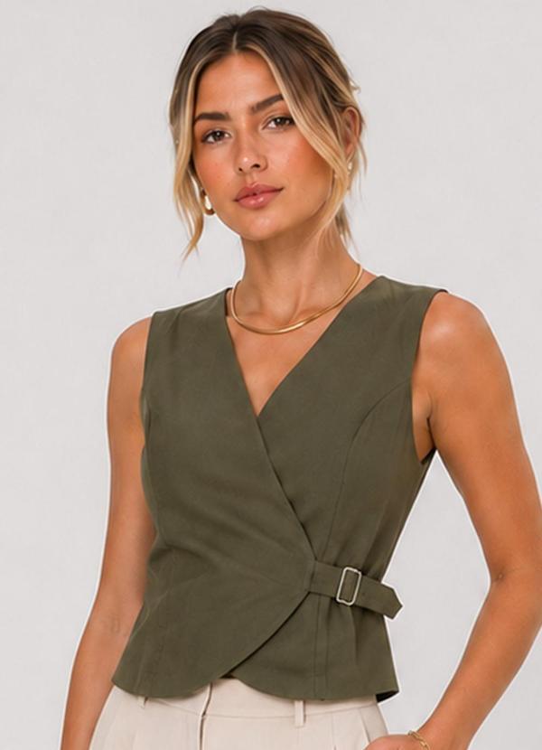 Colete Feminino em Alfaiataria Verde