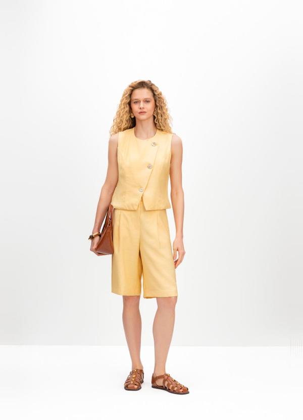 Colete Feminino em Viscose Amarelo