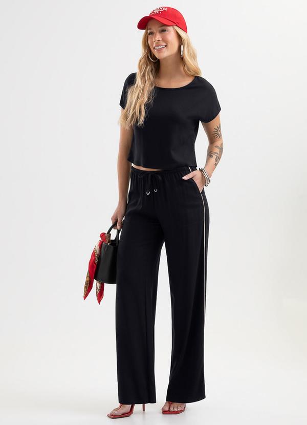 Conjunto Blusa e Calça Pantalona em Viscose Preto