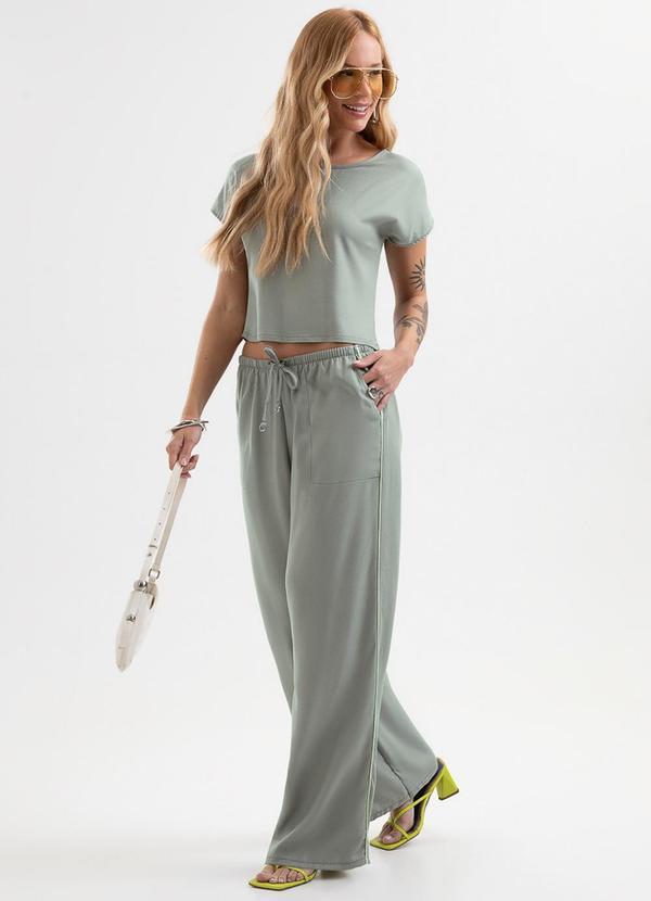 Conjunto Blusa e Calça Pantalona em Viscose Verde
