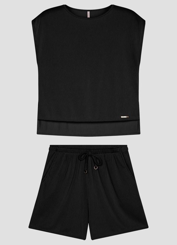 Conjunto Blusa e Shorts Canelado Relevo Preto
